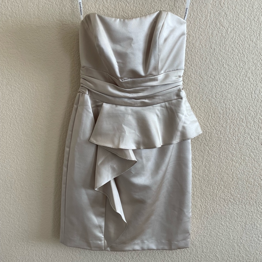 Davids Bridal Women’s Size 2 Gold Short Satin Peplum Bridesmaid Dress.